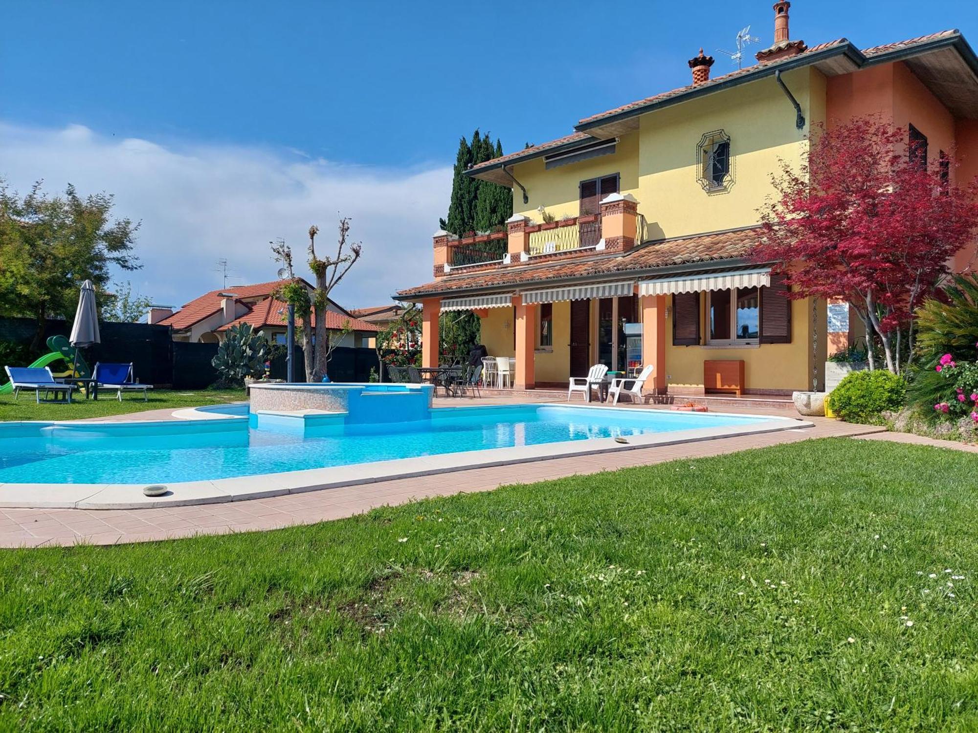 B&B Villa Giulia Desenzano del Garda Dış mekan fotoğraf