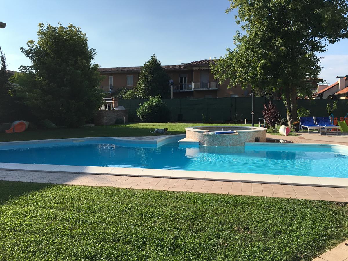 B&B Villa Giulia Desenzano del Garda Dış mekan fotoğraf