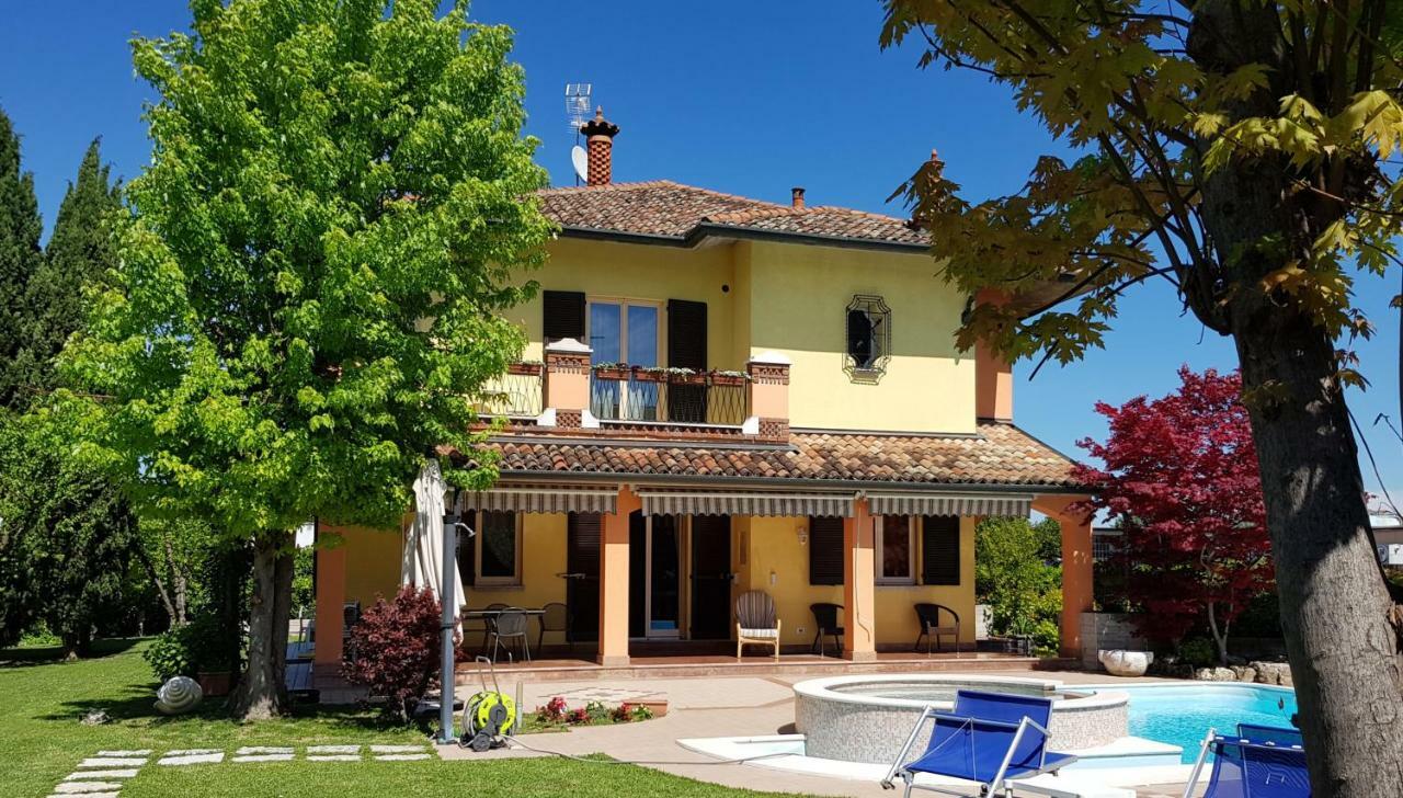 B&B Villa Giulia Desenzano del Garda Dış mekan fotoğraf